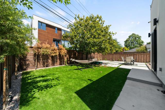 1025 Walnut Street, San Carlos CA: https://media.crmls.org/mediaz/12e1152d-3373-4022-a919-27c6298fe9b5.jpg