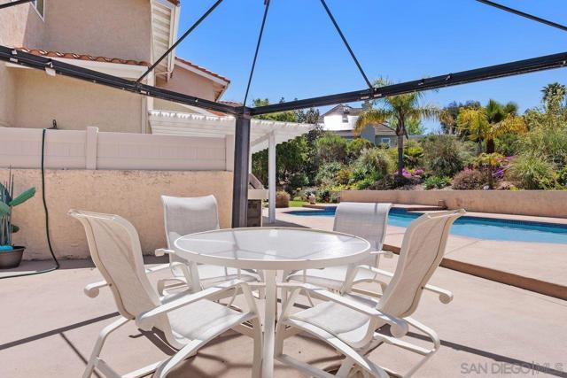 16274 COUNTRY DAY ROAD, Poway CA: https://media.crmls.org/mediaz/12e18894-291a-4ab7-9909-85378b6a329b.jpg