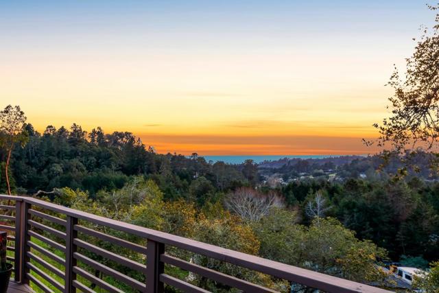 407 Quail Run, Aptos CA: https://media.crmls.org/mediaz/12e2cff3-0daf-4dca-8471-991da2700436.jpg