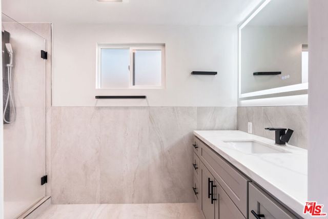8901 Rubio Avenue, North Hills CA: https://media.crmls.org/mediaz/12e365e3-838b-4c83-b995-5ba27d0b1059.jpg