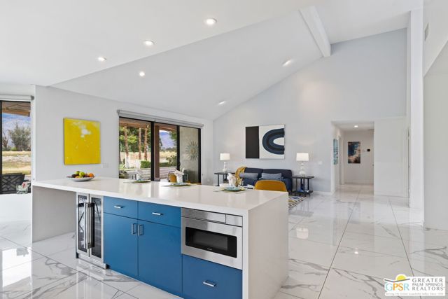 68095 Seven Oaks Place, Cathedral City CA: https://media.crmls.org/mediaz/12e3a178-806d-4fdd-a8e8-e0162c6d97b8.jpg