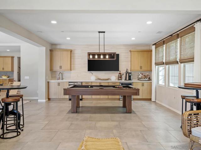 916 Camino Aldea, Chula Vista CA: https://media.crmls.org/mediaz/12e3c062-4f14-428f-9e6e-59ae76e1c1c1.jpg