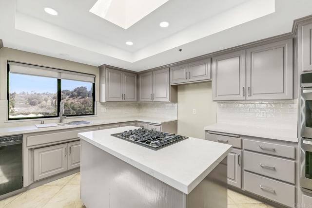 Detail Gallery Image 25 of 61 For 1515 Monte Vista Dr, Vista,  CA 92084 - 4 Beds | 2/1 Baths