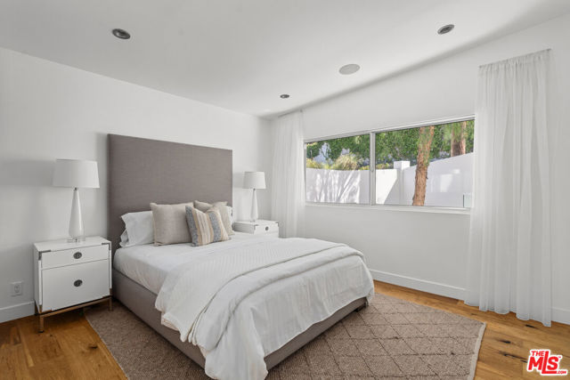 7470 Woodrow Wilson Drive, Los Angeles CA: https://media.crmls.org/mediaz/12e47044-5d74-4168-b394-2817d00ad94f.jpg
