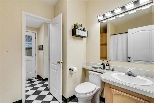444 Whispering Pines Drive, Scotts Valley CA: https://media.crmls.org/mediaz/12e4d53b-87f9-49e3-9488-cb603826ce24.jpg