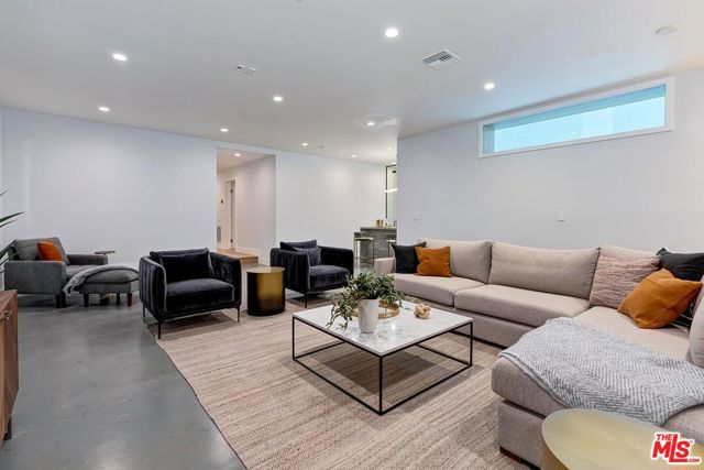 489 S Willaman Drive, Los Angeles CA: https://media.crmls.org/mediaz/12e50443-e64b-475f-984c-85abffcd696b.jpg