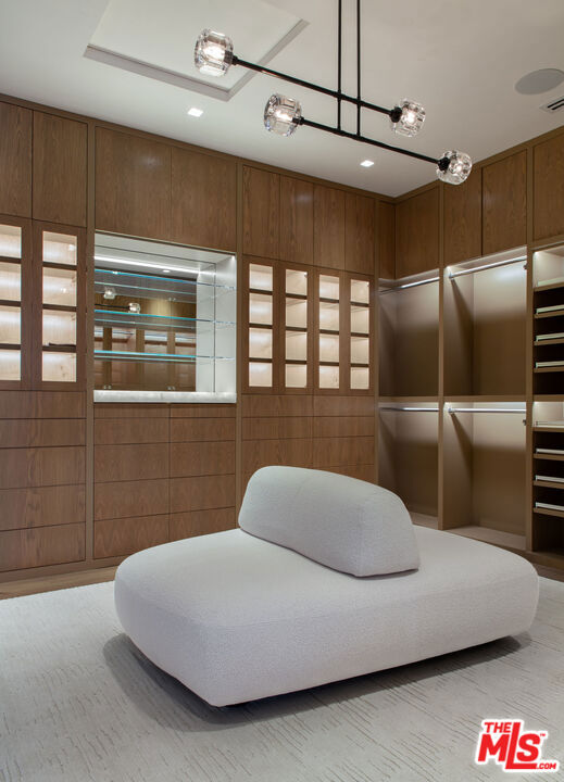 1437 S Jameson Lane, Montecito CA: https://media.crmls.org/mediaz/12e55b4c-055f-4478-ad07-e847f67e4b62.jpg