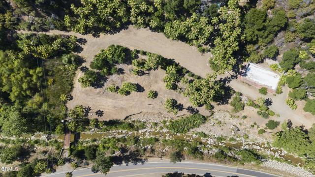 16825 Maricopa Highway, Ojai CA: https://media.crmls.org/mediaz/12e58020-0225-48e3-8160-a3f643cf9106.jpg