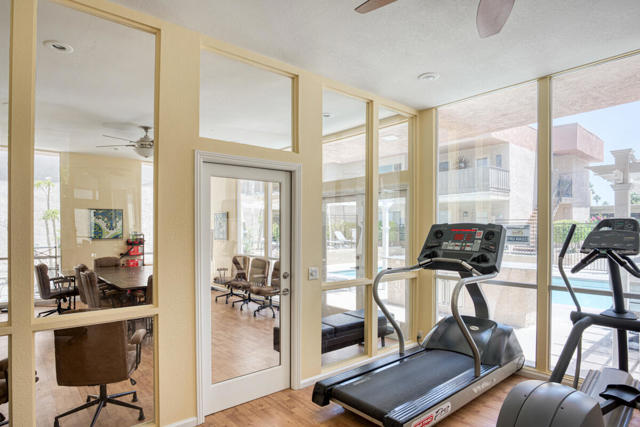 400 N Sunrise Way, Palm Springs CA: https://media.crmls.org/mediaz/12e5bb0d-d1b3-4f6e-b8da-591cc252ee41.jpg