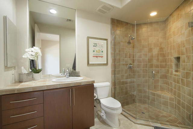 50135 Camino Privado, La Quinta CA: https://media.crmls.org/mediaz/12e5f1e9-c29b-4938-a3c1-2831630a8bca.jpg