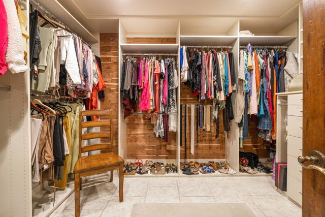 49240 Jfk Trail, Palm Desert CA: https://media.crmls.org/mediaz/12e609a0-9d25-4277-afb9-d7ad68bbfe0b.jpg