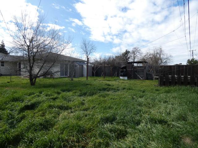2674 Marguerite Street, Dos Palos CA: https://media.crmls.org/mediaz/12e640d8-fa0c-4cae-aeb3-09244a8f0be0.jpg
