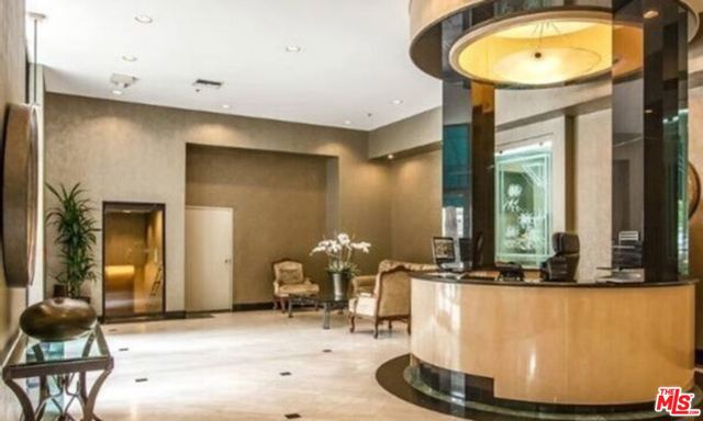 10535 Wilshire Boulevard, Los Angeles CA: https://media.crmls.org/mediaz/12e648a9-e5ce-4e84-8b1d-e73700b9a8be.jpg