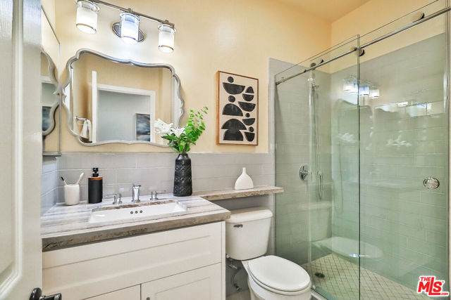 2857 Limestone Drive, Thousand Oaks CA: https://media.crmls.org/mediaz/12e6e74b-4de1-4453-9ccf-91ccadbf244a.jpg