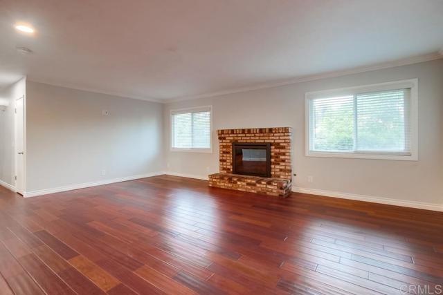 444 Victoria Place, Vista CA: https://media.crmls.org/mediaz/12e6e83c-385e-4147-bc8b-9afa1eb8d82c.jpg