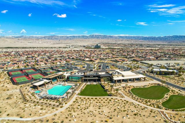 25 Pinot Noir, Rancho Mirage CA: https://media.crmls.org/mediaz/12e92e5e-96cc-4f6f-9fce-925af746d50a.jpg