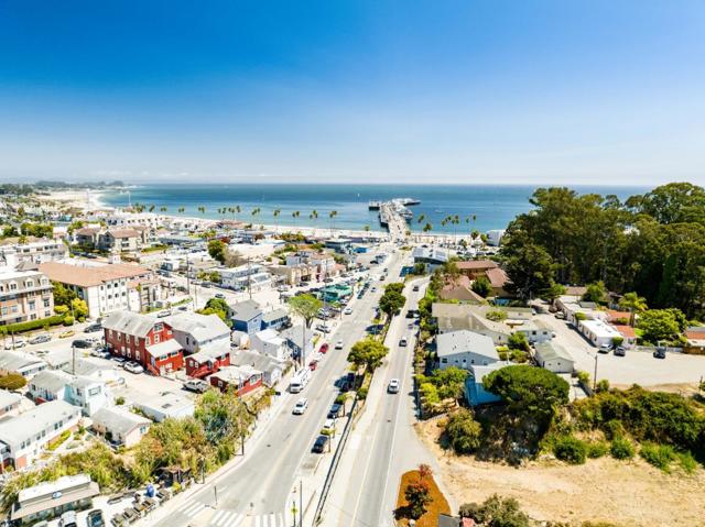 108 W Cliff Drive, Santa Cruz CA: https://media.crmls.org/mediaz/12e9f56d-a45b-411d-ad1e-86cb282fe9d6.jpg