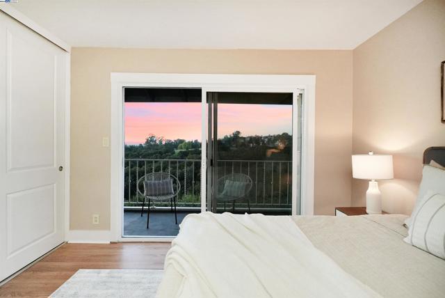 3218 Oakes Dr, Hayward CA: https://media.crmls.org/mediaz/12ea2058-e76f-41e6-985f-e62ebb32e1cc.jpg