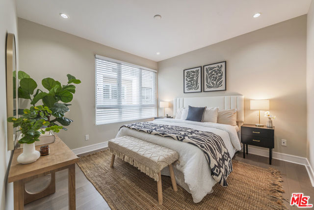 1400 N Fuller Avenue, Los Angeles CA: https://media.crmls.org/mediaz/12ea9464-924a-4382-b92f-9490df0c36f6.jpg