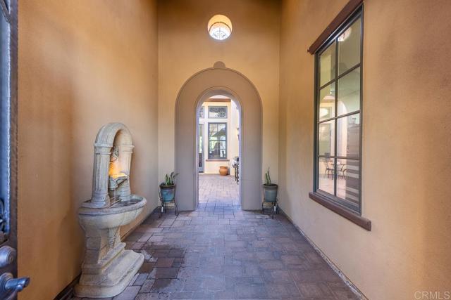 29472 Welk Highland Dr., Escondido CA: https://media.crmls.org/mediaz/12eb5847-8aea-449f-80da-8730b600d53b.jpg