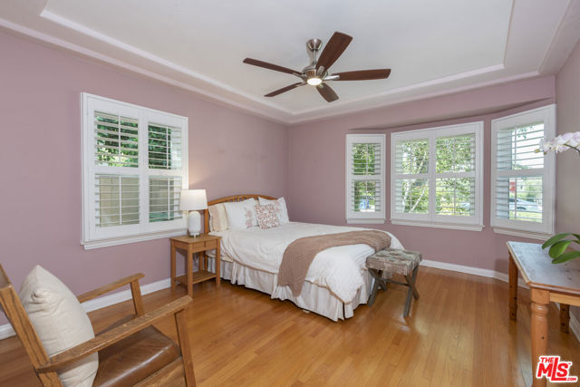 4316 Beeman Avenue, Studio City CA: https://media.crmls.org/mediaz/12eba20c-6b92-4620-9f1c-8eb31a305d73.jpg