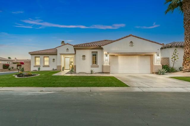 44830 Via Mirabel, La Quinta CA: https://media.crmls.org/mediaz/12ec3859-b955-4c74-8d7d-e475c89b6bb9.jpg