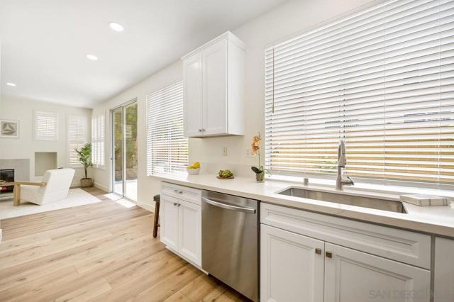 4087 Ivey Vista, Oceanside CA: https://media.crmls.org/mediaz/12ec4148-5cd4-43c4-b9b5-a7a576a6a1e7.jpg