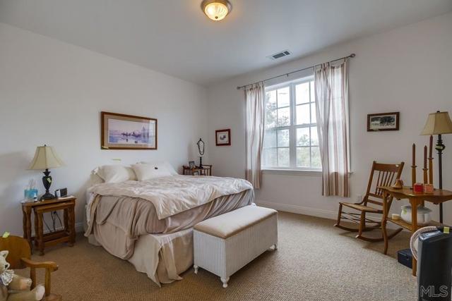 3591 Deer lake Park Rd, Julian CA: https://media.crmls.org/mediaz/12ed77aa-fafd-4816-933d-f4f4024310e3.jpg