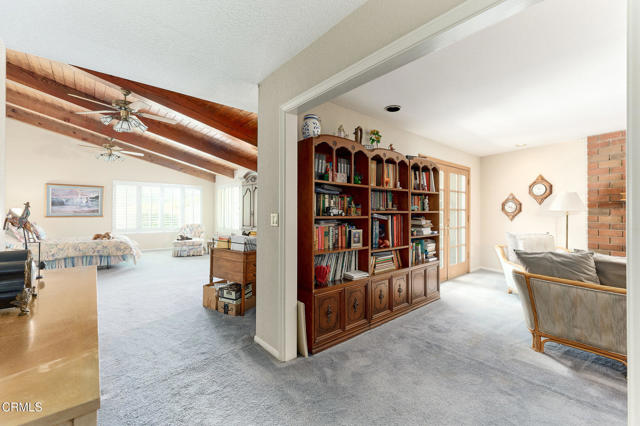 11616 E Las Posas Road, Camarillo CA: https://media.crmls.org/mediaz/12ed80df-2bb7-47d3-b70e-59c439e87260.jpg