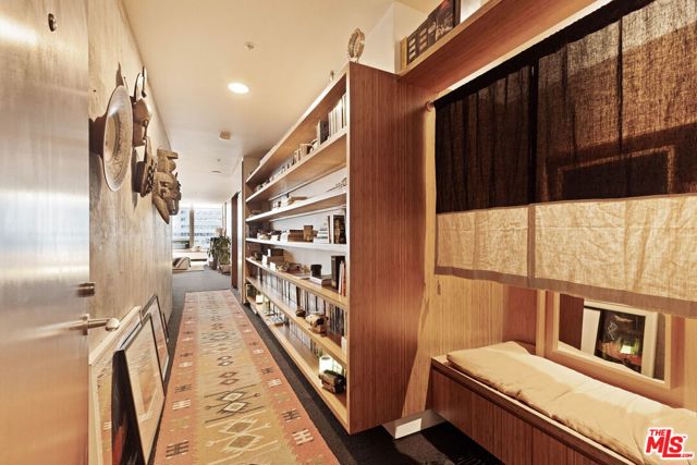 1155 S Grand Avenue, Los Angeles CA: https://media.crmls.org/mediaz/12ee4b55-4358-4daa-a55c-2e2e67a4eef5.jpg