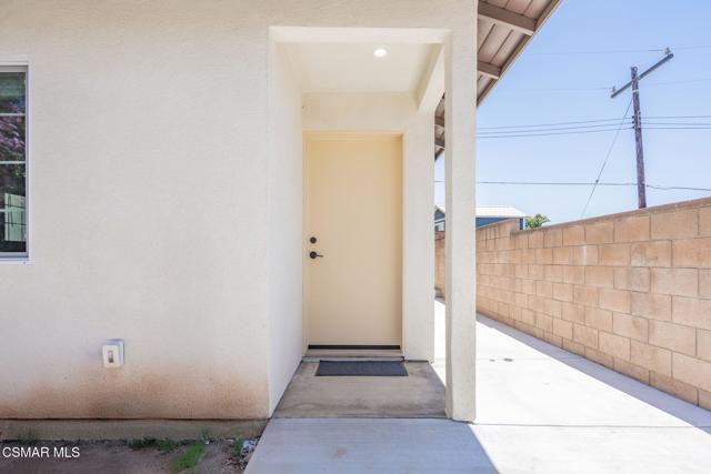3242 Hereford Court, Simi Valley CA: https://media.crmls.org/mediaz/12ee6929-5d9e-478c-997b-2f014a90d265.jpg