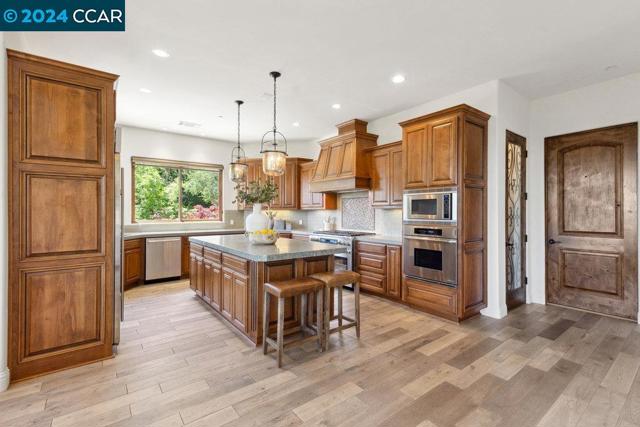 Image 16 of 60 For 1740 Toyon Rd