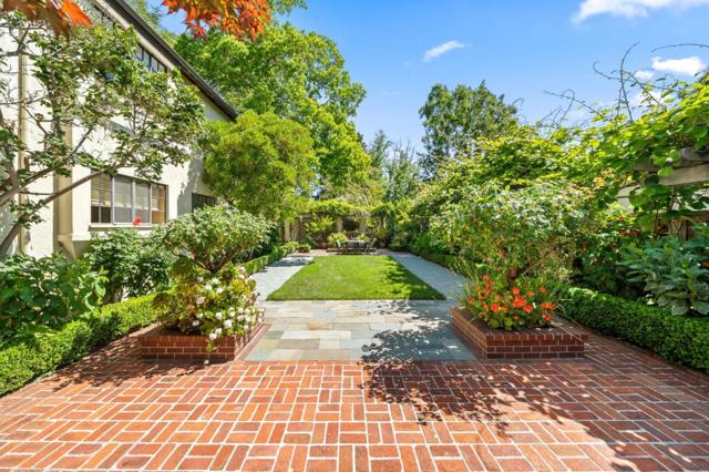 2365 Waverley Street, Palo Alto CA: https://media.crmls.org/mediaz/12eefd54-4d2a-4a7c-a04b-107a738fdc25.jpg