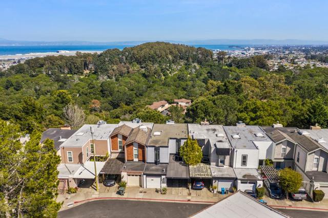 142 Oxford Lane, San Bruno CA: https://media.crmls.org/mediaz/12ef285e-b6de-4c93-9aba-5ad3f2d7afb5.jpg