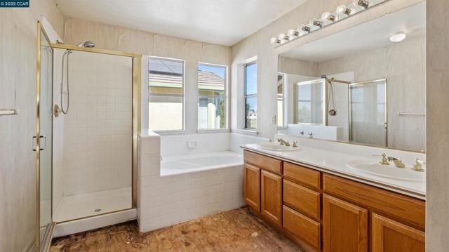 2117 Mark Twain Dr, Antioch CA: https://media.crmls.org/mediaz/12efa4d0-16da-43ed-9379-7fd61312060b.jpg