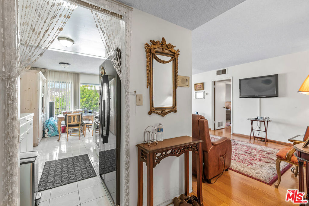 1410 S Bentley Avenue #202