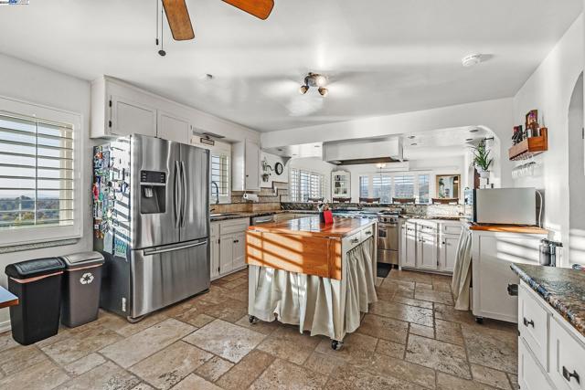 Image 16 of 60 For 1301 Juana Ave