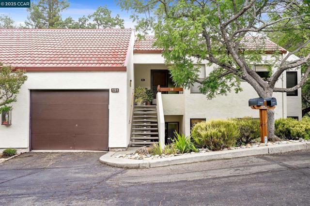 1281 Avenida Sevilla, Walnut Creek CA: https://media.crmls.org/mediaz/12f187f3-0cd6-48b0-a8d9-d94909cfdcfa.jpg