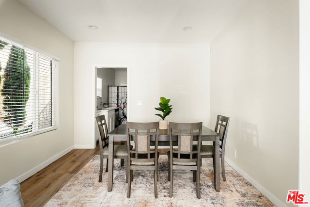 151 S Rexford Drive, Beverly Hills CA: https://media.crmls.org/mediaz/12f2b940-136b-4a1f-962b-8e86ccb83679.jpg