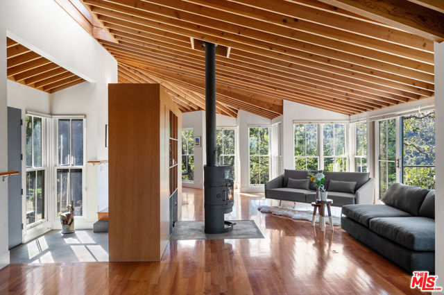 351 Wall Road, Napa CA: https://media.crmls.org/mediaz/12f3c43e-4b53-46c0-9ab0-5c71000c2806.jpg
