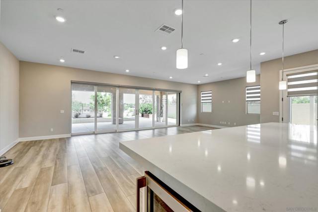 16231 Sunny Summit Dr, San Diego CA: https://media.crmls.org/mediaz/12f41101-095d-4b15-b6a2-013626b20b99.jpg
