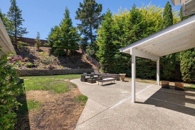 2721 Comstock Circle, Belmont CA: https://media.crmls.org/mediaz/12f48029-85fd-470a-aade-8c3e0e75e179.jpg