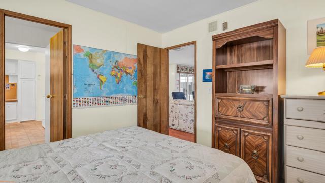 Image 19 of 36 For 15500 Bubbling Wells Road 275