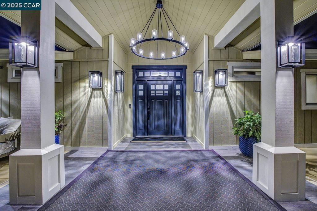 24 Crest Ct