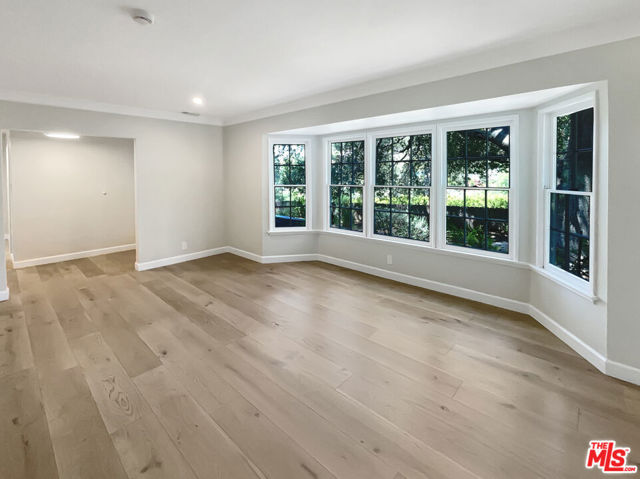 2252 Verde Oak Drive, Los Angeles CA: https://media.crmls.org/mediaz/12f61499-5c13-4e71-88cb-fea635b0c098.jpg
