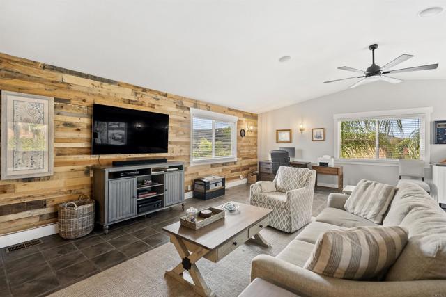 Detail Gallery Image 22 of 38 For 1951 Belmore Ct, El Cajon,  CA 92020 - 4 Beds | 2/1 Baths