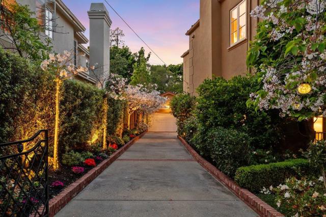 526 W Poplar Avenue, San Mateo CA: https://media.crmls.org/mediaz/12f6bfb0-a879-49fb-879a-1fd6b26687c8.jpg