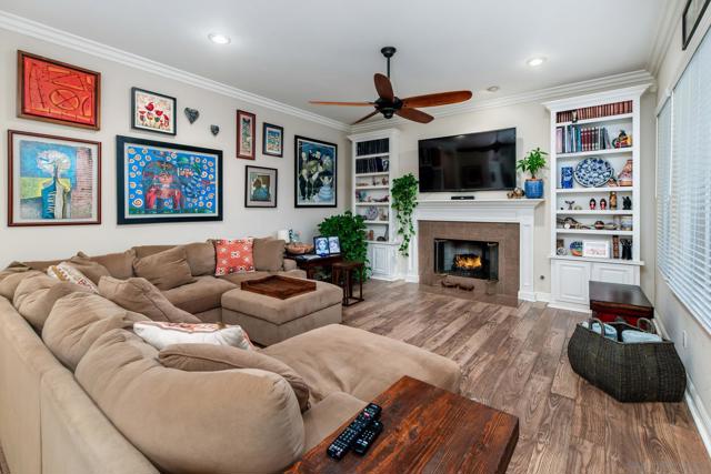 5255 Greenwillow Ln, San Diego CA: https://media.crmls.org/mediaz/12f7712f-114f-4490-944b-1893d014b467.jpg