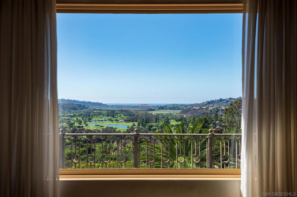 MLS #250041028SD image #24