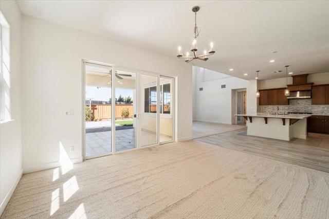465 Russell Way, Marina CA: https://media.crmls.org/mediaz/12f885fb-6ad8-4df8-b706-07d17861894d.jpg